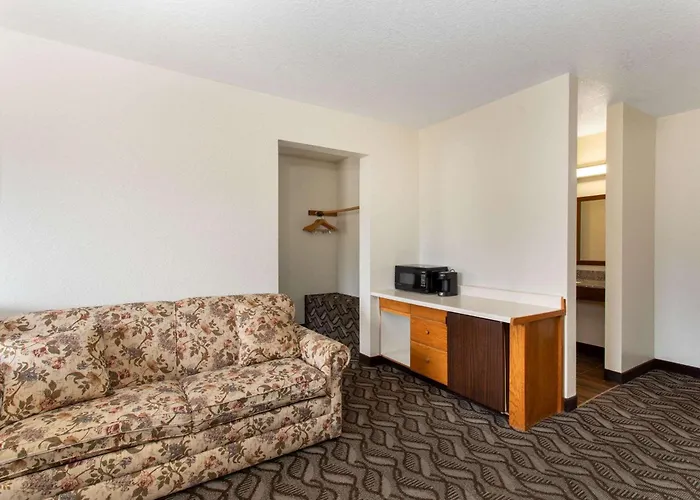 Motel Super 8 By Wyndham 2*