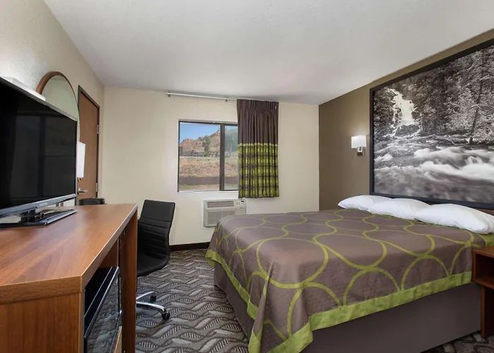 Super 8 By Wyndham Dubois
