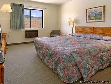Motel Super 8 By Wyndham